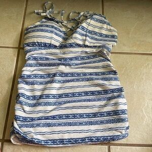A Pea in the pod maternity swimsuit top